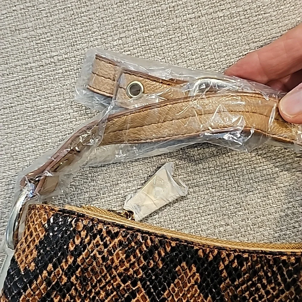 Miadora crossbody handbag